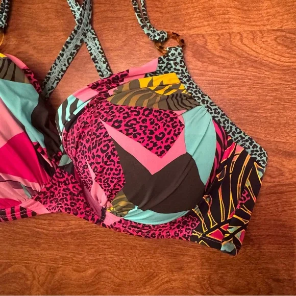 BLEU Sweetheart Bra Swimsuit Top SZ. 36D Purple Tropical Print - Picture 6 of 16